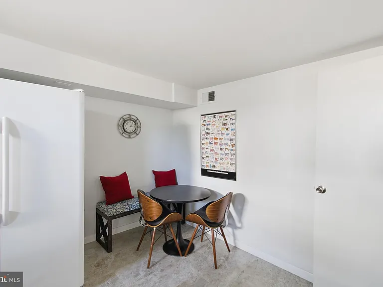 3141 Clayborne Ave — Photo 33