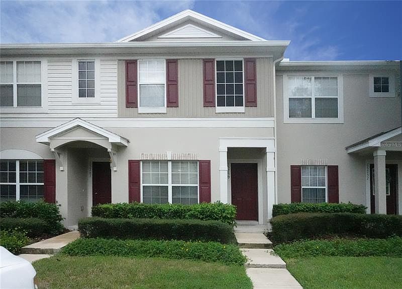 1st image of 15759 Fishhawk Falls Dr