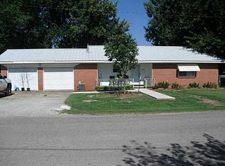 213 S 4th St, Tecumseh, OK 74873