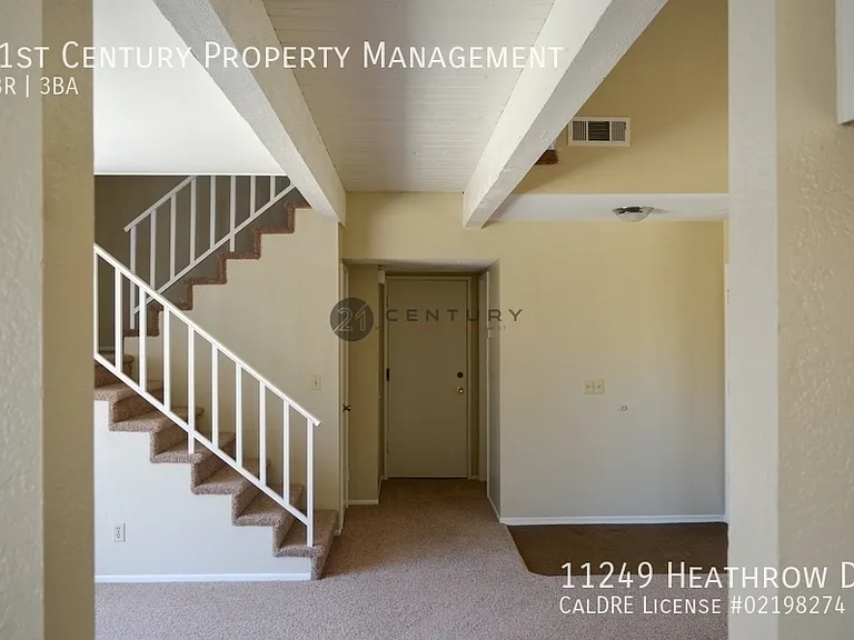 11249 Heathrow Dr — Photo 4