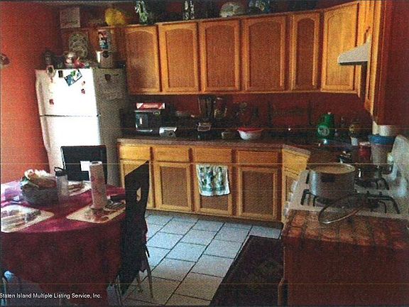 5th image of 497 Cary Ave