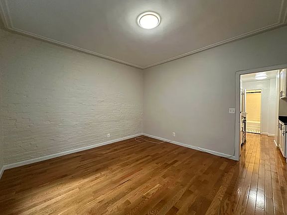 3rd image of 11 E 32nd St APT 4C