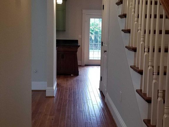 5th image of 306 N Jefferson Ave