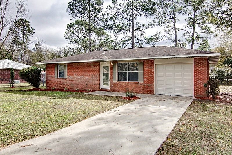 1st image of 716 Long Dr