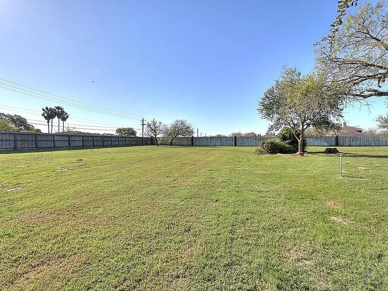 3417 Newcastle Dr — Photo 31