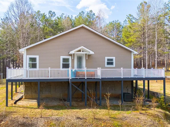 196 Flyroot Trl, Pickens, SC 29671