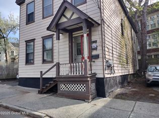 1 Ingersoll Ave, Schenectady, NY 12305