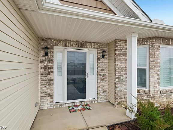 3rd image of 118 Stonecrest Trl