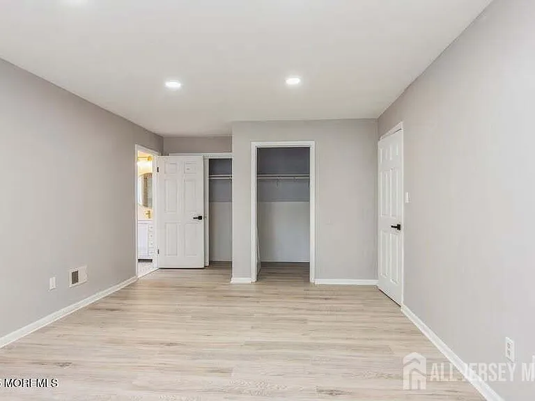 1101 Stoneridge Cir — Photo 10