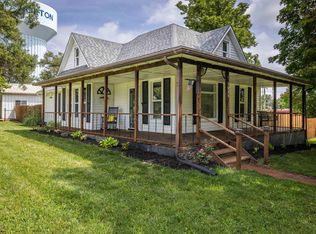 1024 W 6th St, Holton, KS 66436