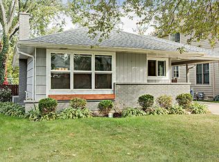 417 Dawn Ave, Glen Ellyn, IL 60137