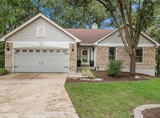 536 Wetherby Terrace Dr, Ballwin, MO 63021