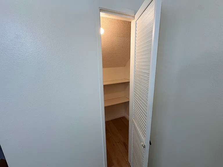 118 N Cedar St #2 — Photo 12