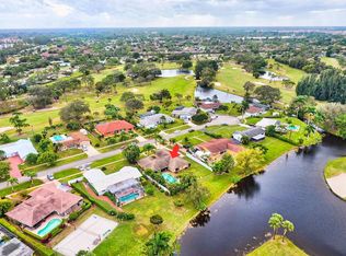 7167 Bobalink Ct, Lake Worth, FL 33467