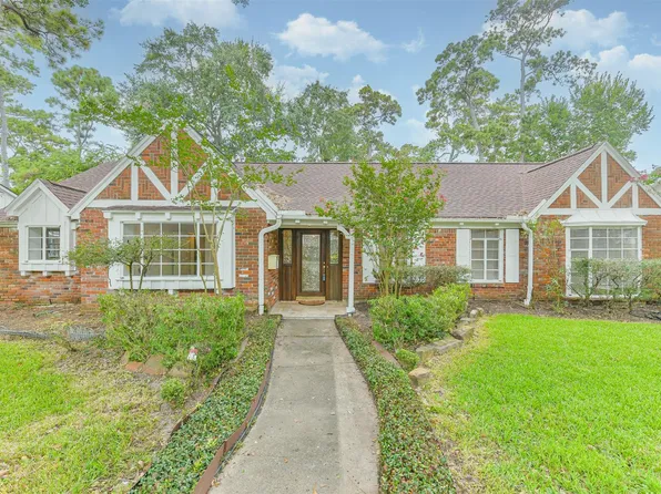 12223 Old Oaks Dr, Houston, TX 77024