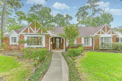 12223 Old Oaks Dr Photo 1
