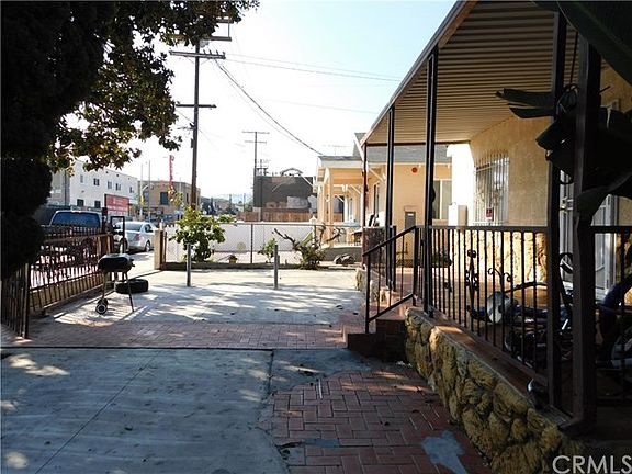 5th image of 470 W Santa Cruz St
