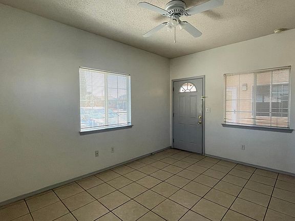 4th image of 2713 Idalia Ave #A