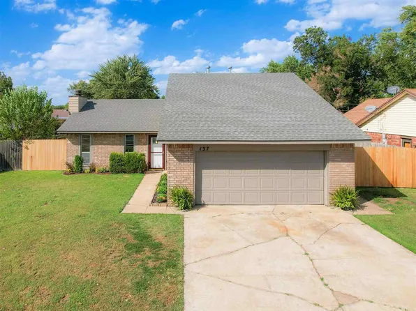 137 Westbury Rd, Ponca City, OK 74601