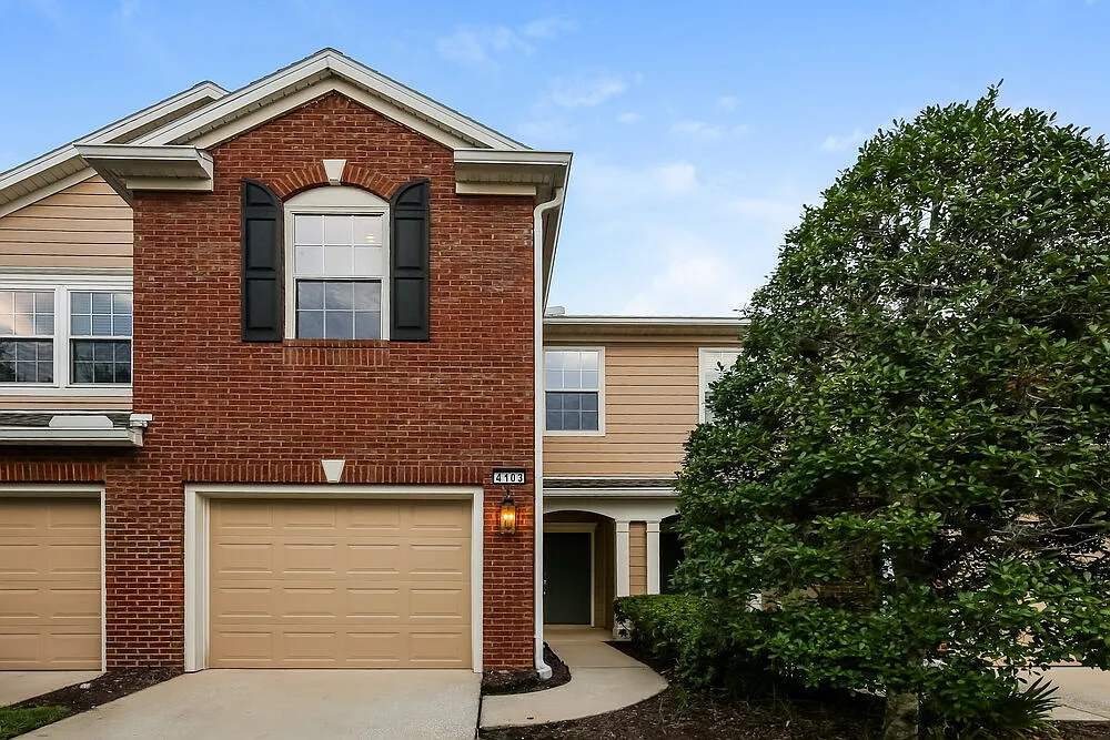 3 bed, 2.5 bath, 1728 sqft, $1,890 — Photo 1