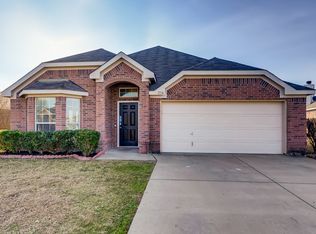 1116 Manhassett Ct, Fort Worth, TX 76140