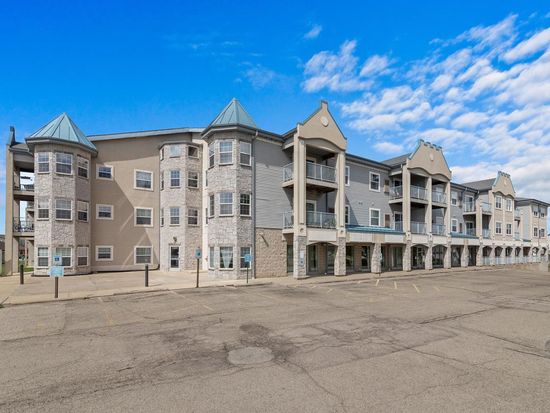 2320 Jackson STREET #217, Stoughton, WI 53589