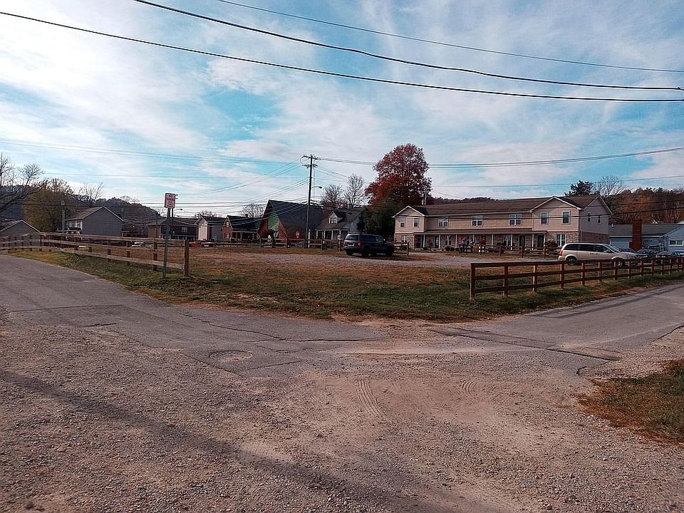 2nd image of 0 E 2nd St