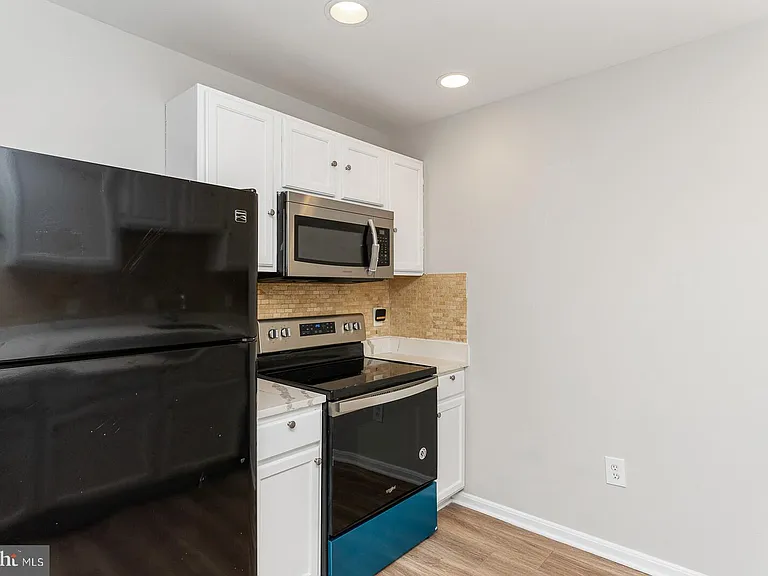 2534 Peter Jefferson Ln — Photo 15