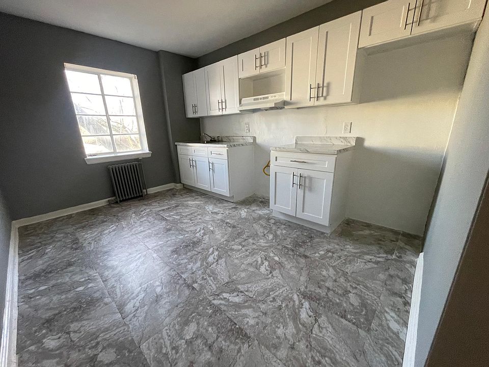 1st image of 710 Sanford Ave #2B