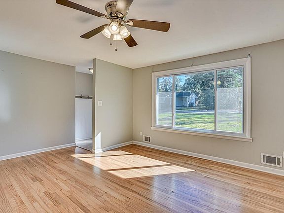 5th image of 1137 Eisenhower Drive