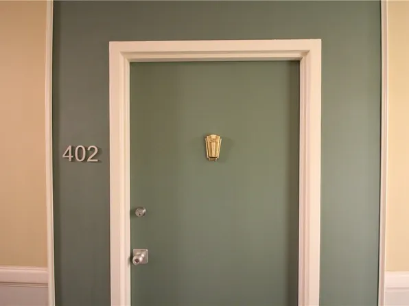 128 N Craig St APT 402, Pittsburgh, PA 15213