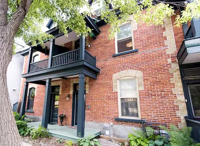 2 bed, 1000 sqft, $3,300 — Photo 2