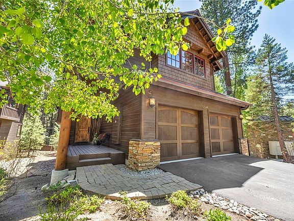 3rd image of 886 Rosewood Cir