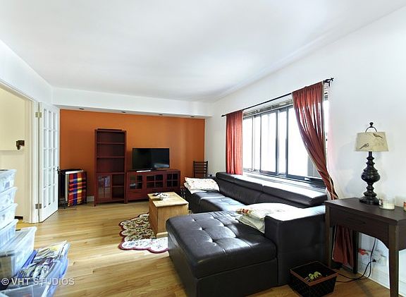 2nd image of 5044 N Marine Dr #5-D