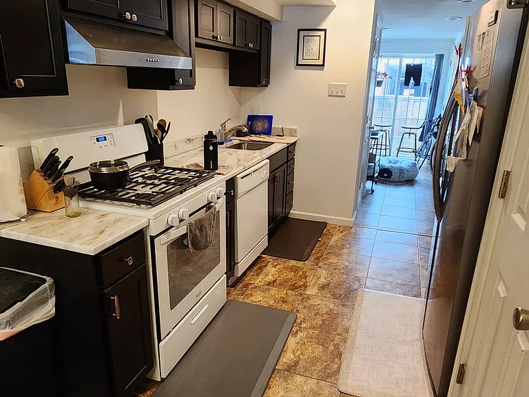 224 S Duncan St — Photo 3
