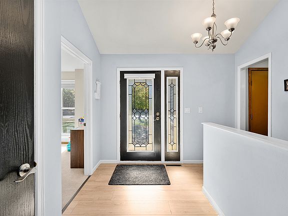3rd image of 332 W Hamilton Avenue