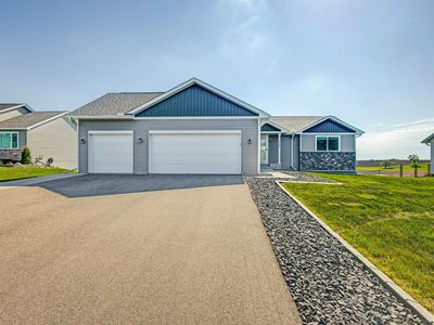 713 Deer Trl, Montgomery, MN, 56069