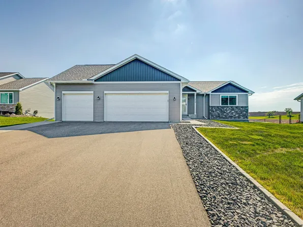 713 Deer Trl, Montgomery, MN 56069