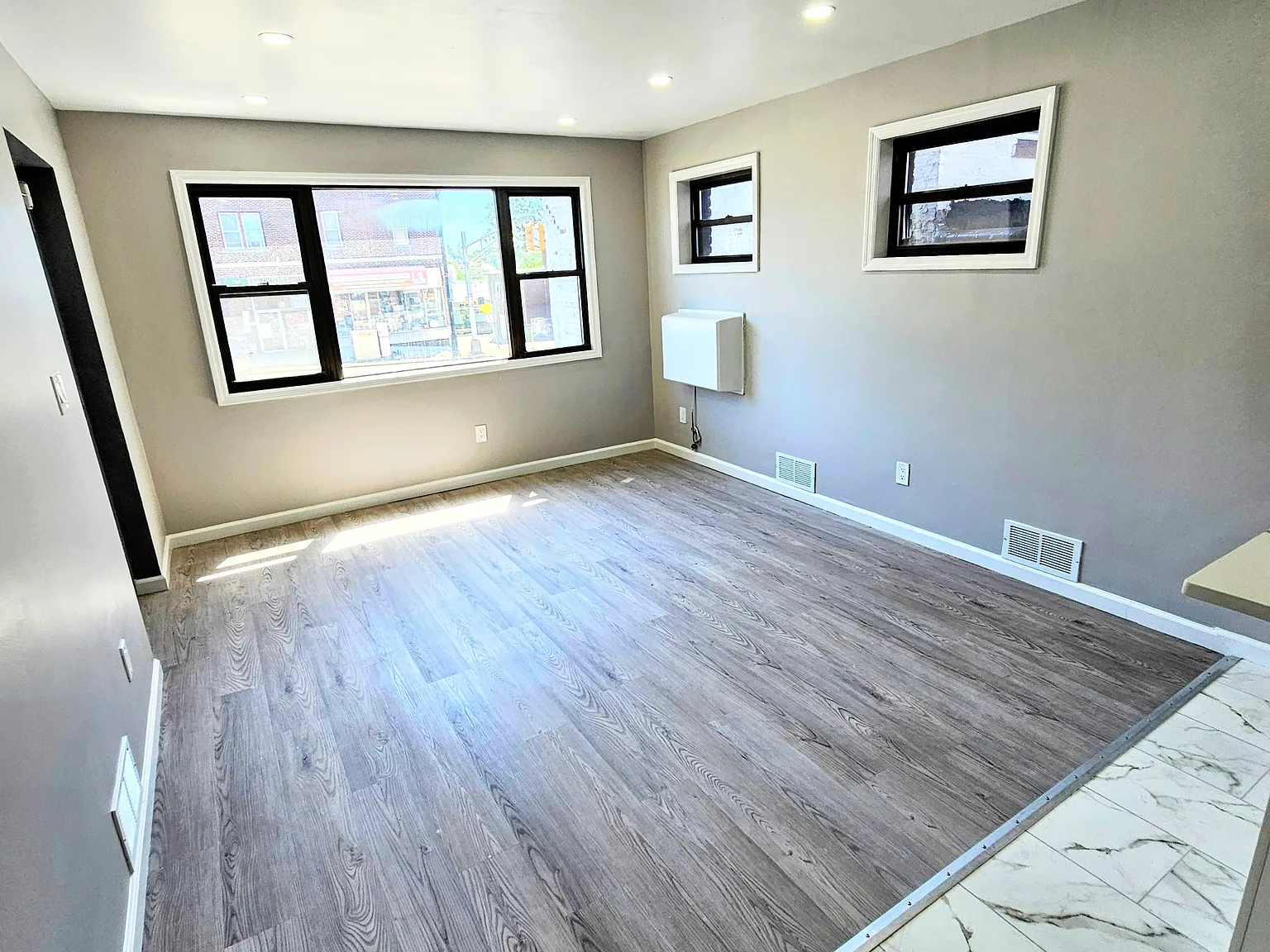449 Washington Ave — Photo 4