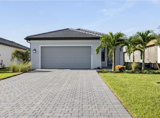 19226 Hinkley Dr, Estero, FL 33928