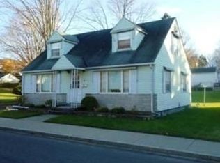 30 Monroe St, Ware, MA 01082
