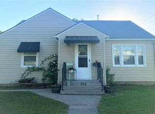 206 S Daviess St, Gallatin, MO 64640 | Zillow