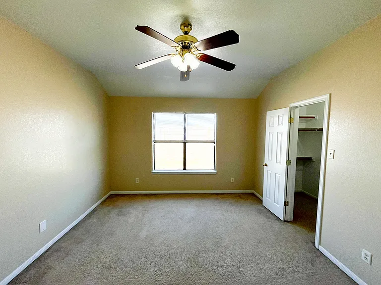 1303 Nicholas Cir #B — Photo 22