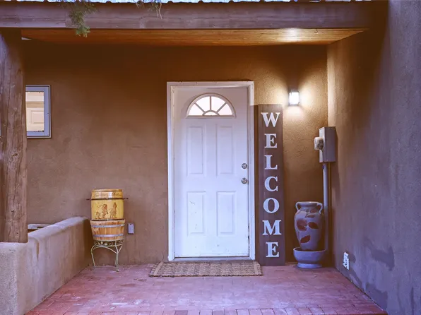 33 Rio Ojo Rd, Ojo Caliente, NM 87549