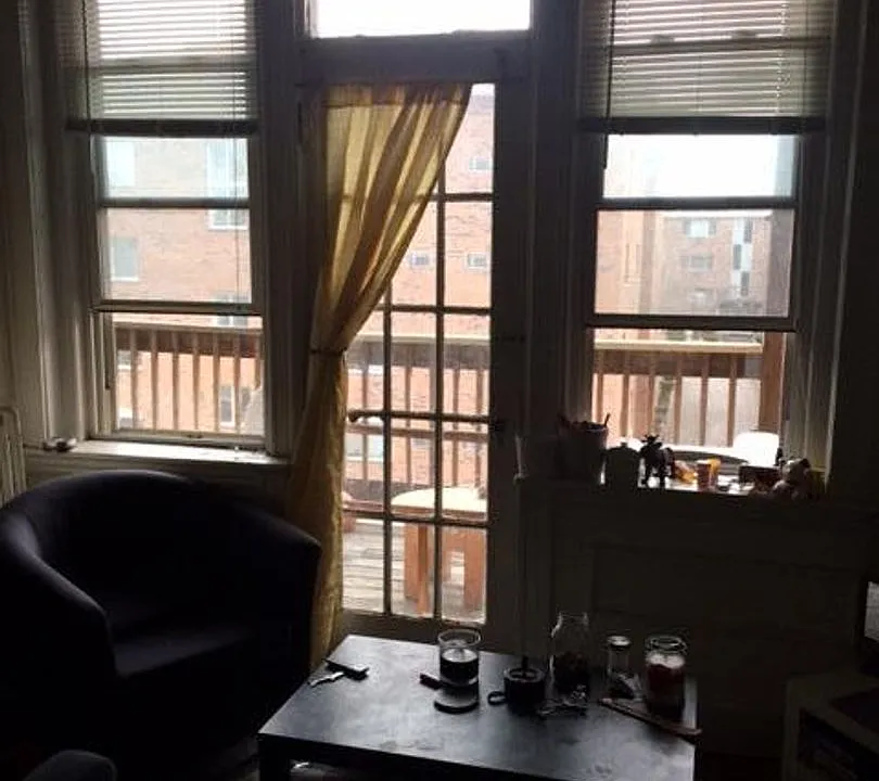 48 Ashford St #18