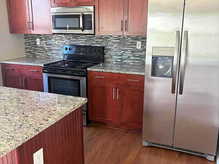 4422 Segovia Ct — Photo 1