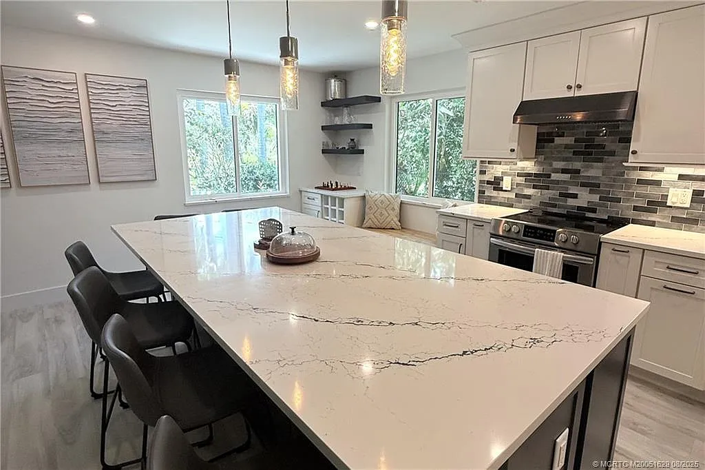 2 bed, 2.0 bath, 1309 sqft, $4,300 — Photo 4