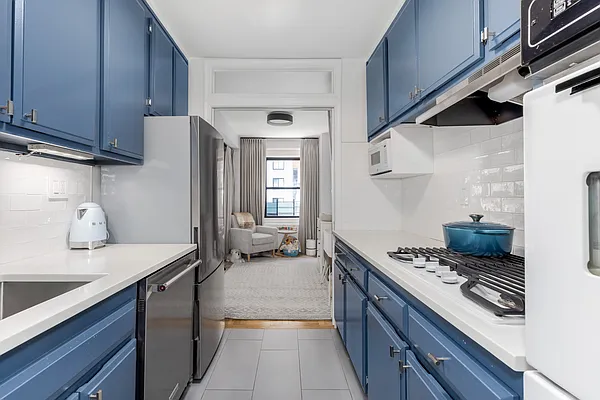 Sold by SERHANT. | media 6