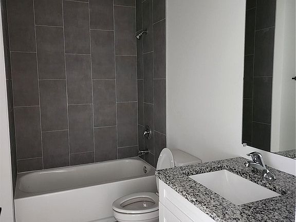 4th image of 2431 Lola Ave S