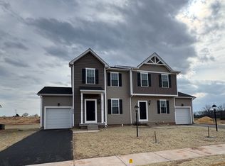 3612 Fieldstone Dr, Dover, PA 17315